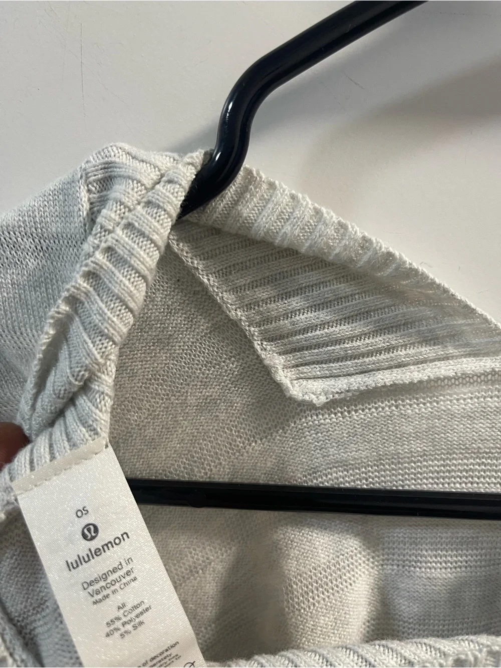 lululemon athletica Light Gray V-Neck Knit Tunic /Pancho